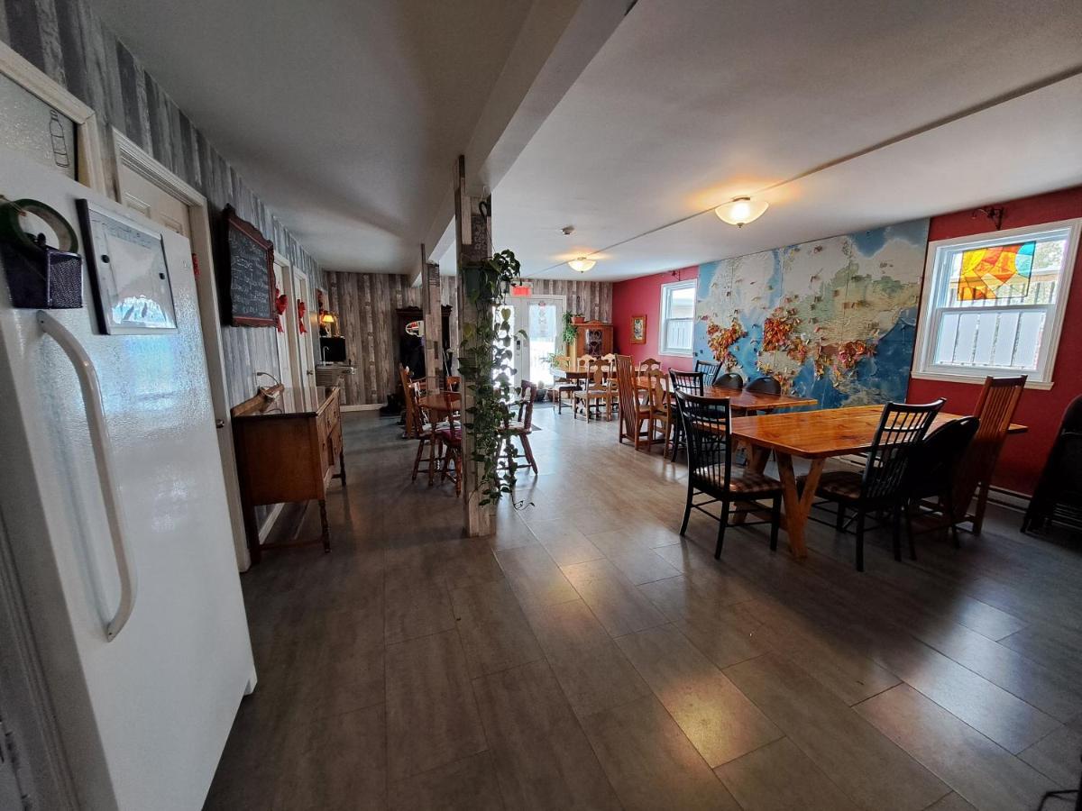Auberge Jeunesse A Loulou Lévis المظهر الخارجي الصورة