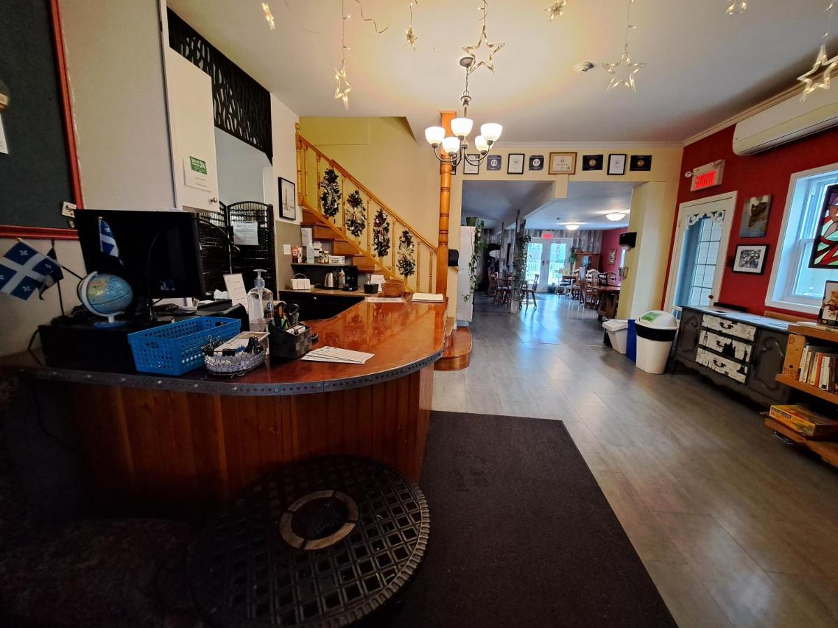 Auberge Jeunesse A Loulou Lévis المظهر الخارجي الصورة