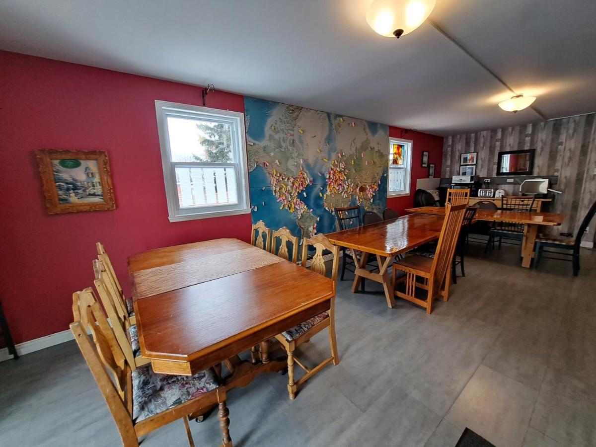 Auberge Jeunesse A Loulou Lévis المظهر الخارجي الصورة