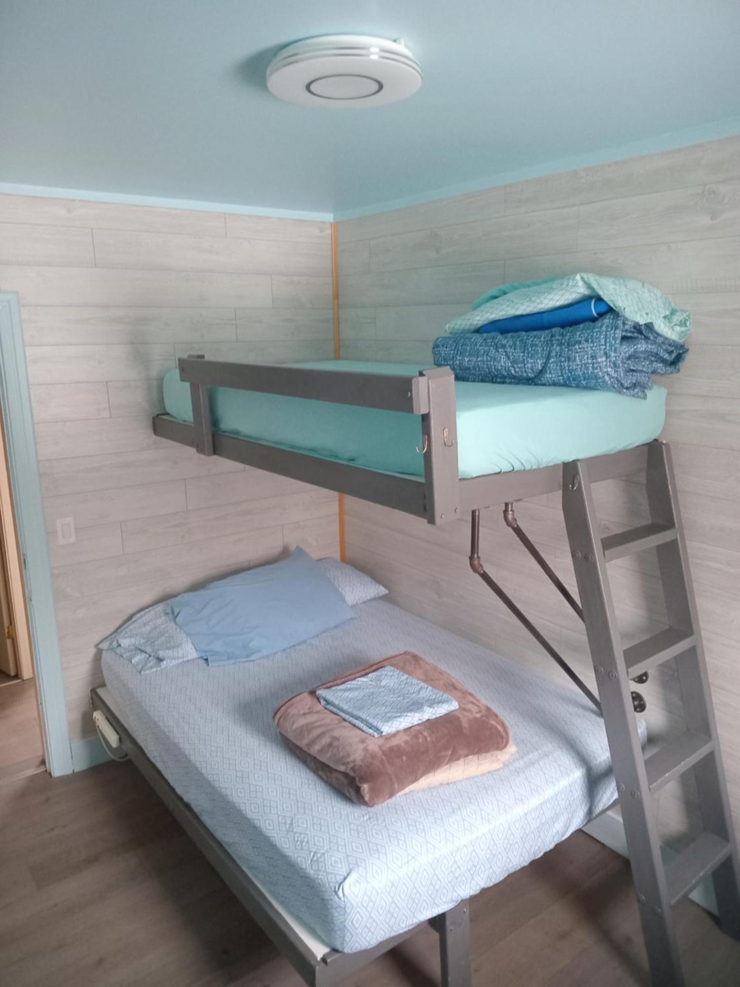Auberge Jeunesse A Loulou Lévis الغرفة الصورة